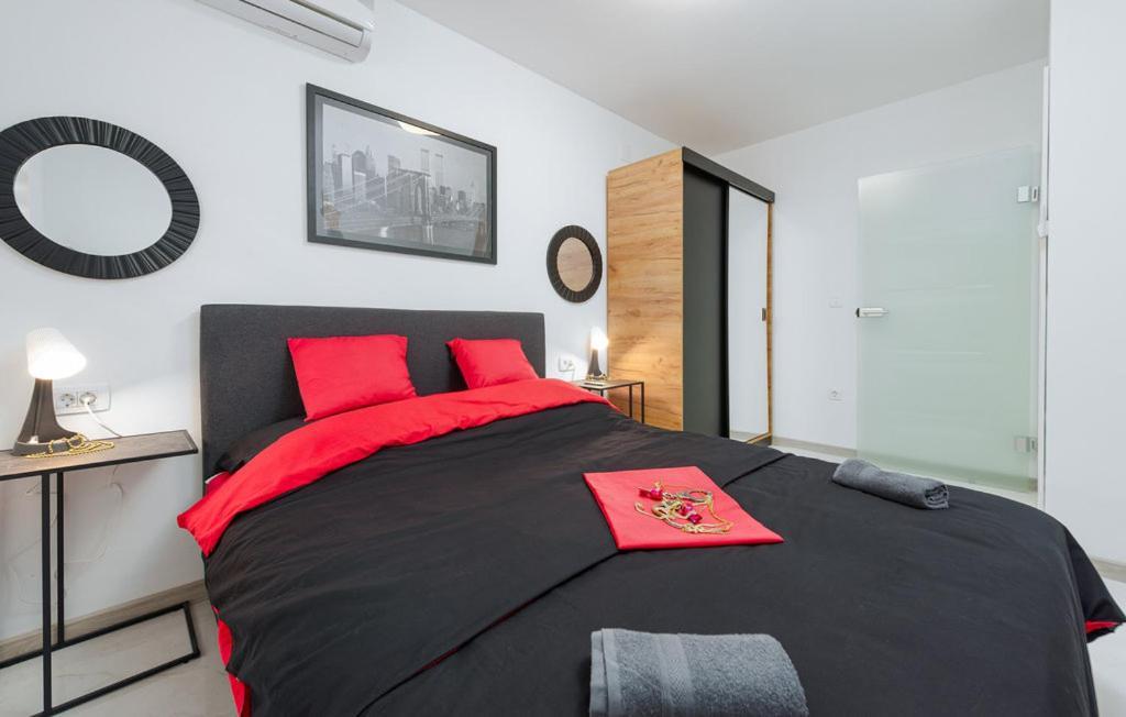 Appartement Luxurioeses Penthouse Welle Mit Whirlpool, Grill Und Meerblick Vir