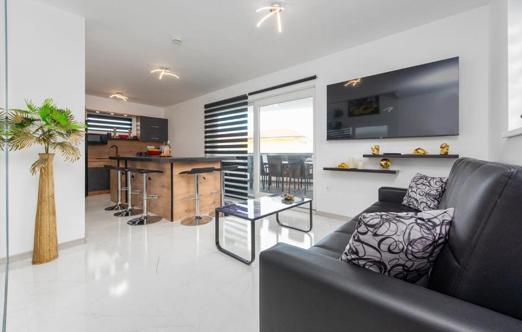 Luxurioeses Penthouse Welle Mit Whirlpool, Grill Und Meerblick