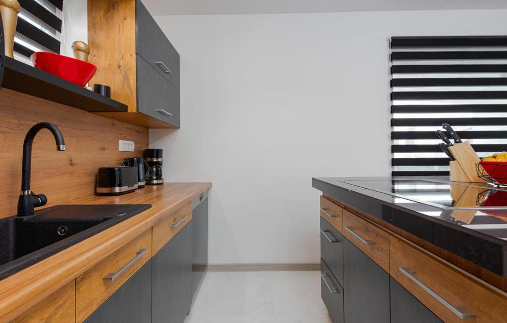 Luxurioeses Penthouse Welle Mit Whirlpool, Grill Und Meerblick Apartment