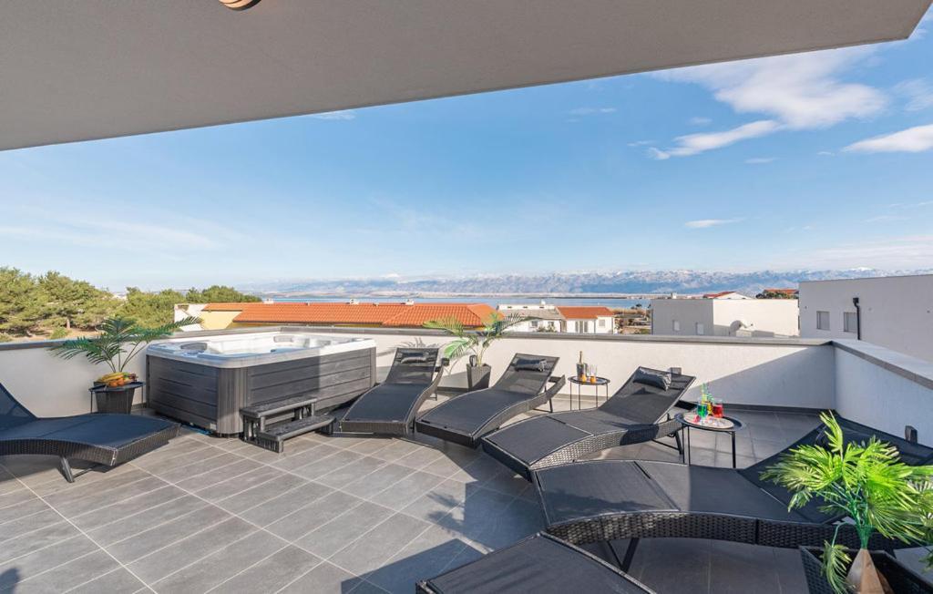 Apartment Luxurioeses Penthouse Welle Mit Whirlpool, Grill Und Meerblick Vir
