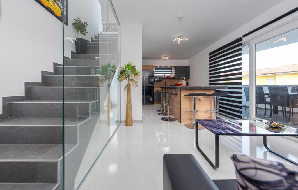Luxurioeses Penthouse Welle Mit Whirlpool, Grill Und Meerblick Apartment