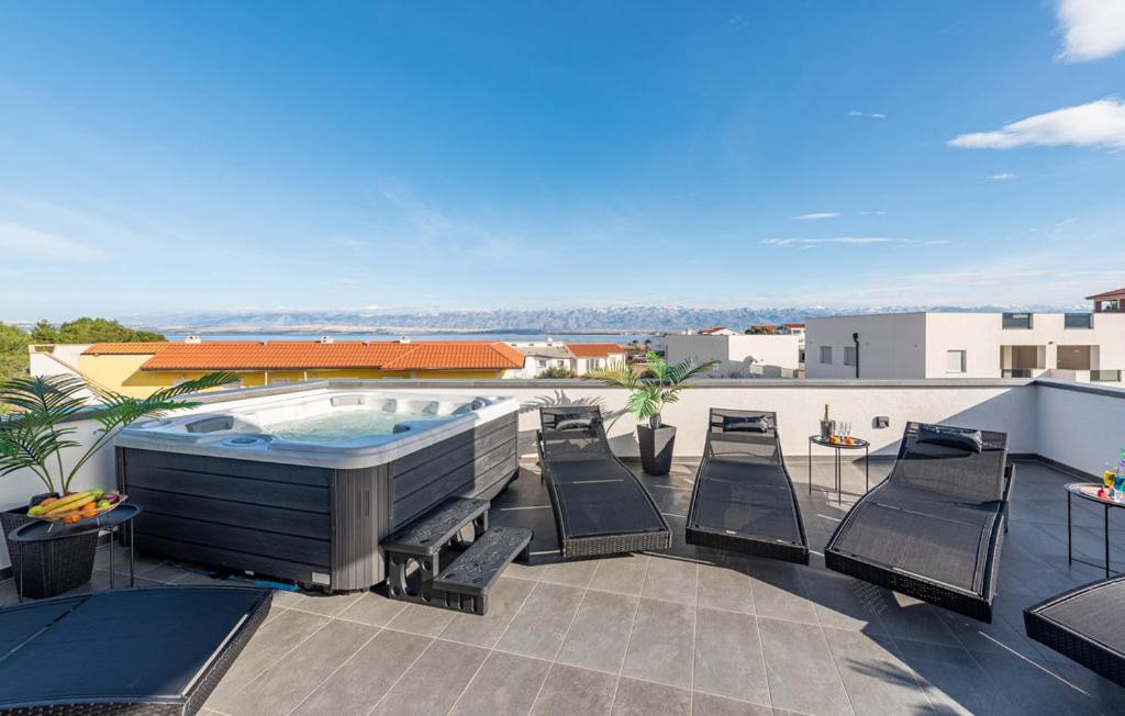 Apartment Luxurioeses Penthouse Welle Mit Whirlpool, Grill Und Meerblick
