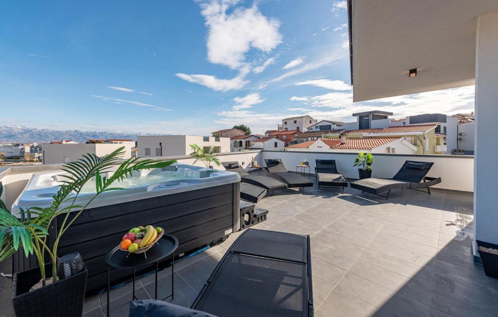Apartment Luxurioeses Penthouse Welle Mit Whirlpool, Grill Und Meerblick